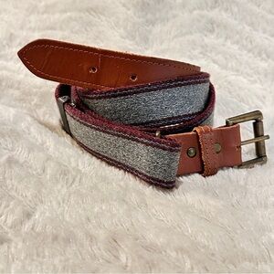 Unbranded Gray / Maroon Stripe Belt With Leather Brass Buckle, One Size EUC